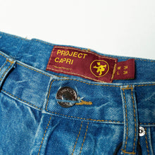 Load image into Gallery viewer, DISTRESSED CAPRI JORTS

