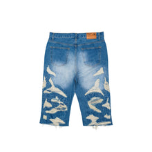 Load image into Gallery viewer, DISTRESSED CAPRI JORTS
